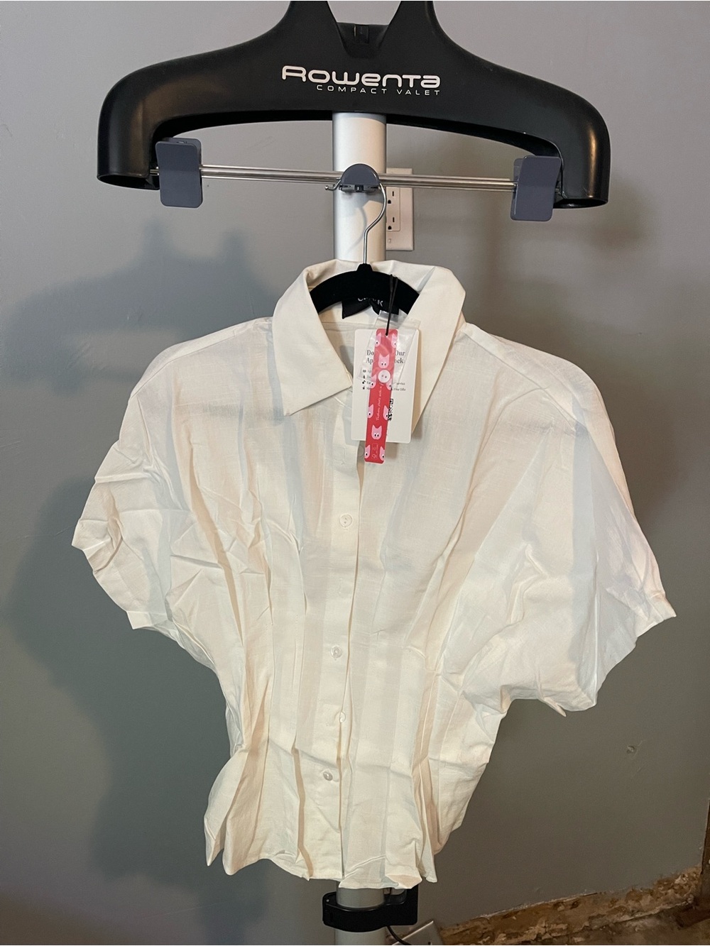 Cider White Short-Sleeve Button-Up Blouse